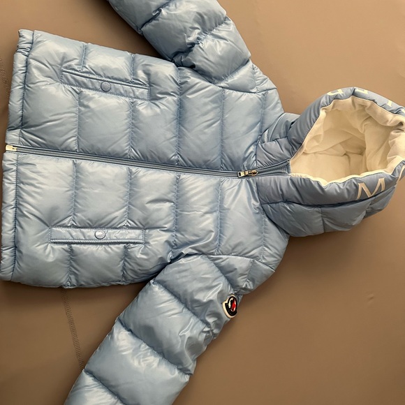 Moncler kids puffer size 3t coat - Picture 4 of 6